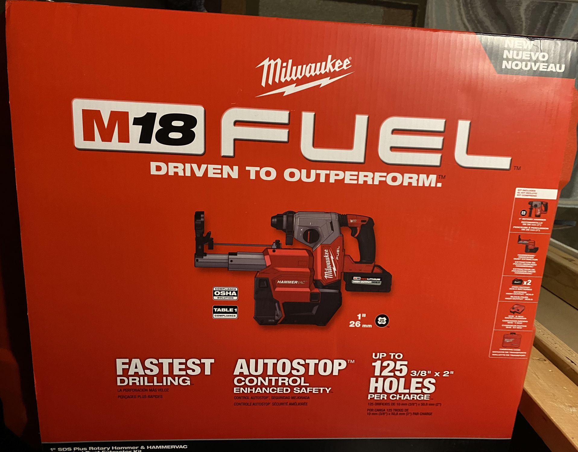 Milwaukee M18 FUEL 18V Lithium-Ion Brushless 1 in. Cordless SDS-Plus Rotary Hammer/Dust Extractor Kit, Two 6.0 Ah Batteries