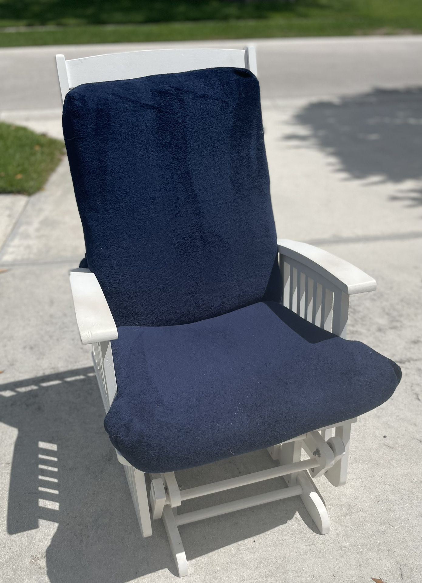 White Glider/ Rocking Chair 