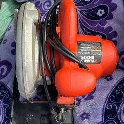 Black And Decker Saw Like New