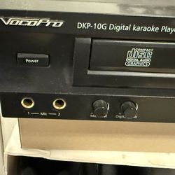 KARAOKE MACHINE