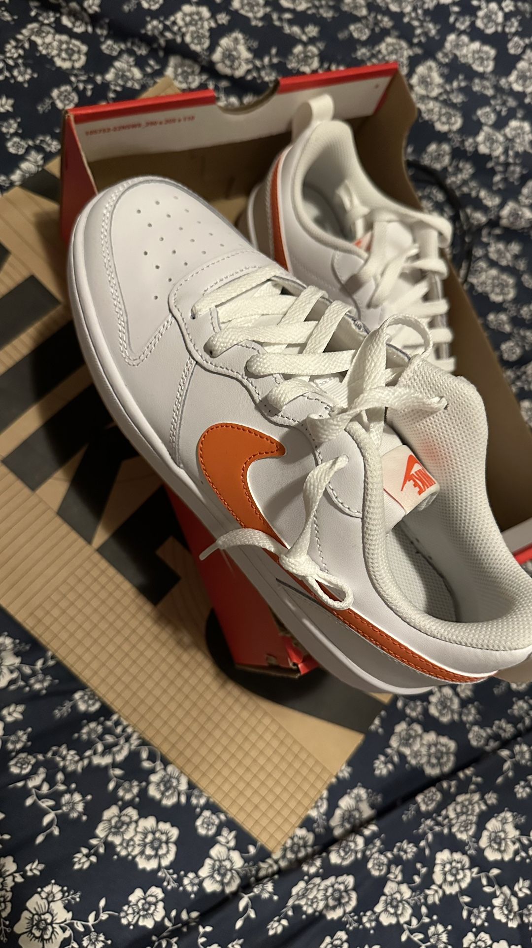 Nike Court Borough Low 2