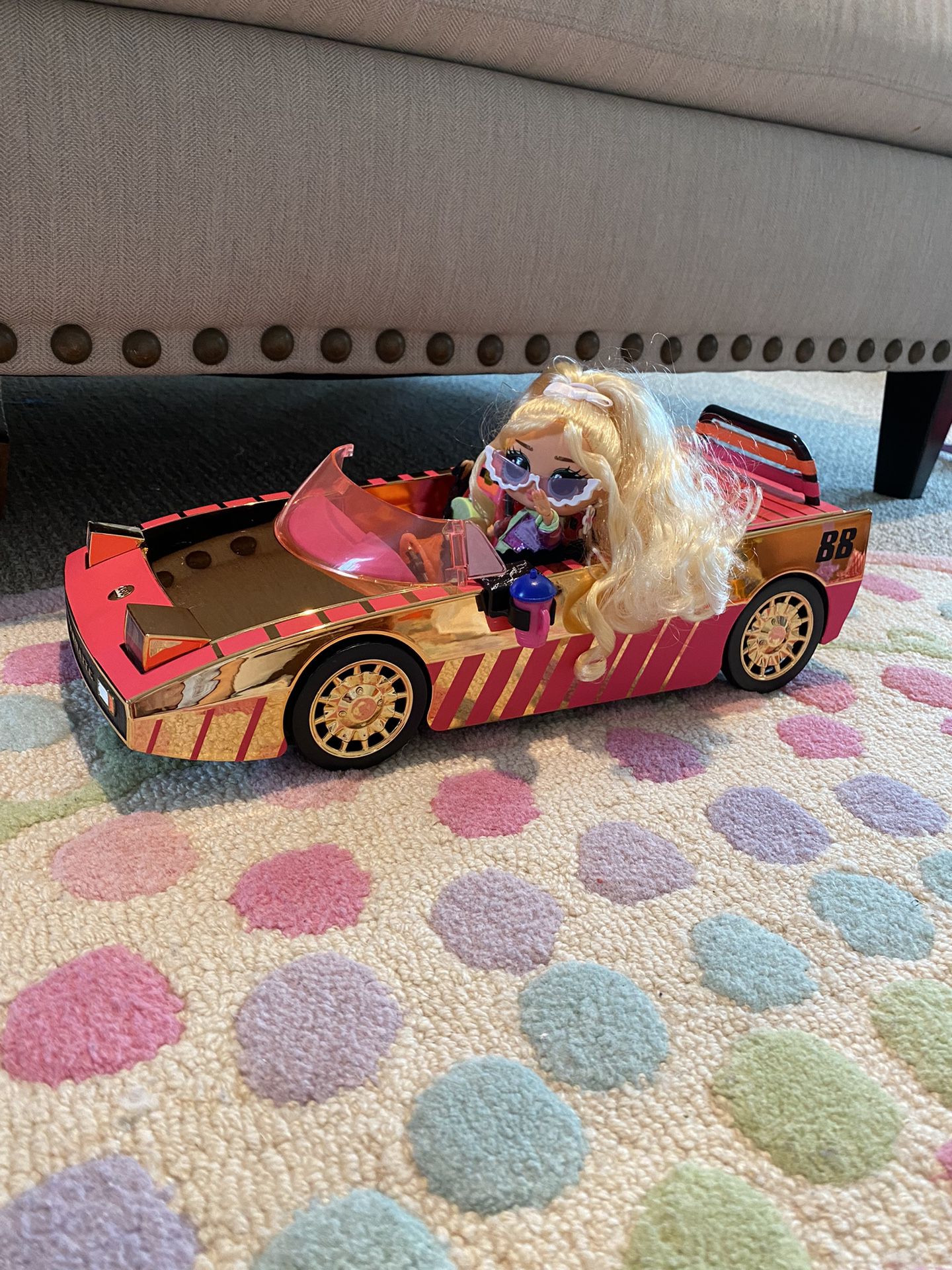 LOL Surprise Doll Car,  Hot Tub & Dance Floor