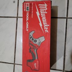 Milwaukee Plastic Pipe Wrench M12