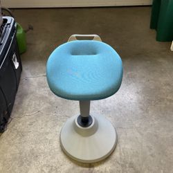 Kick stand stool