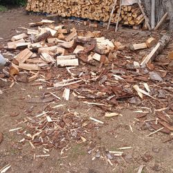 1 cord of dry seasoned firewood 18 to 20 inch peices split