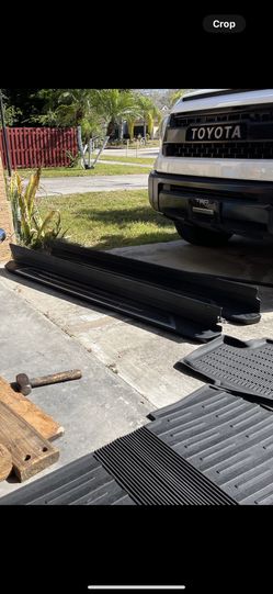 Hylander Toyota 2021-2024 Step Bars