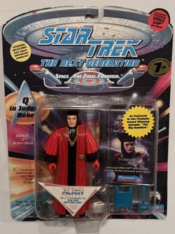 Star Trek The Next Generation Q & Hugh Borg