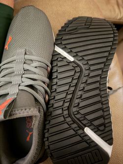 Brand new kids puma shoes size 6