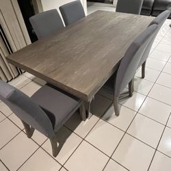 Dinner Table 