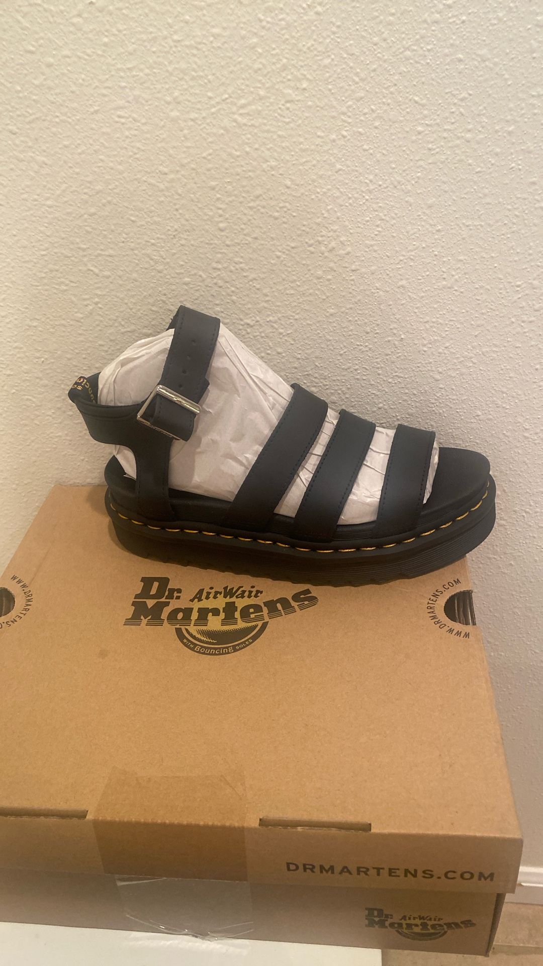 Dr. Martens Blair Hydro Leather Strap Sandal New Women Size 8