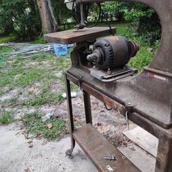 $ 140 vintage scroll saw Located Mount Dora Fla 32757