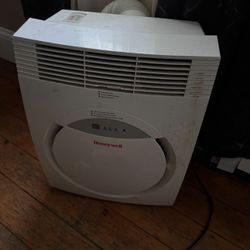 Honeywell MF08CESWW Portable Air Conditioner, 8,000 BTU Cooling, LED Display, Single Hose (White) comes with remote  