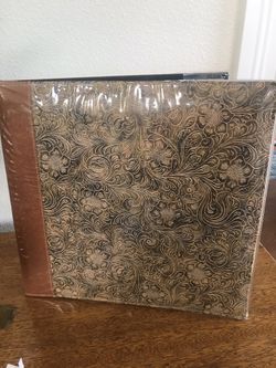 12 X 12 Scrapbook Album in Leather-look beautiful new album.