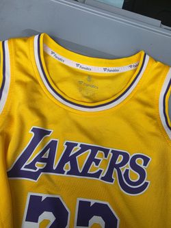 Lakers NBA Jersey Size Medium KIDS