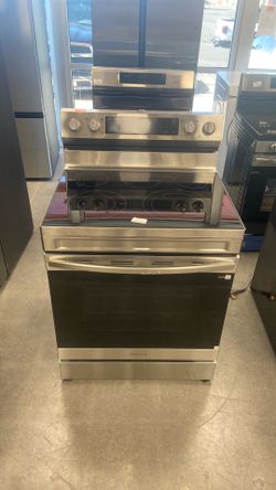 Samsung Smart Freestanding Electric Range