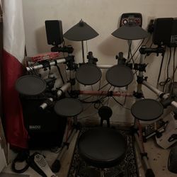 Yamaha Electric Drum Set