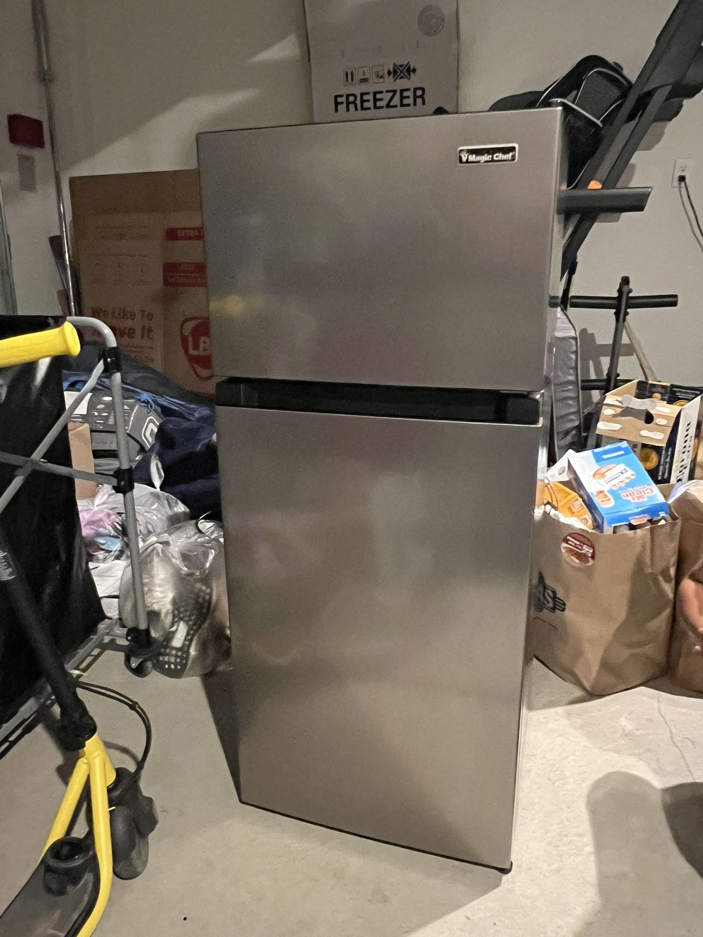 Magic Chef Refrigerator 4.5 cu.ft.