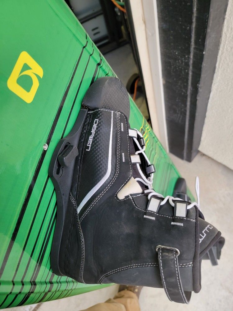 Obrien Valhalla Wake Board And Boots
