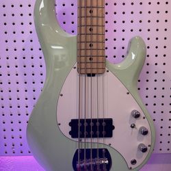 Sterling By Musicman Stingray 5 