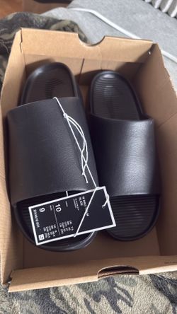 Women Nike calm Slides
