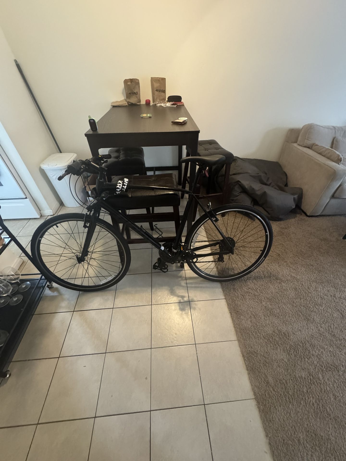 Giant Escape Road Bike (basically Brand New)