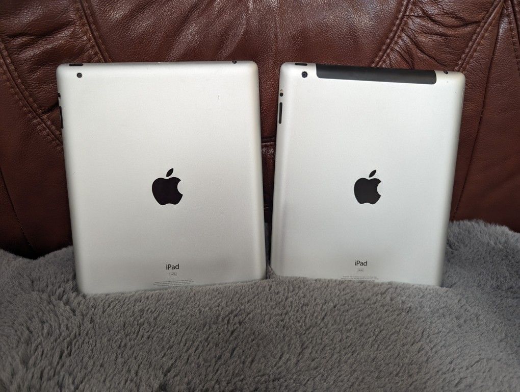 Apple iPad  A1395 & A1403 Silver 16GB $40 EACH 