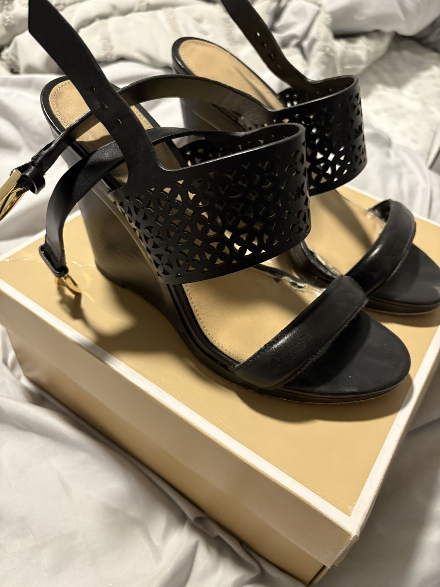 Michael Kors size 7.5