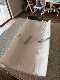 Munchkin Diaper Changing Pad