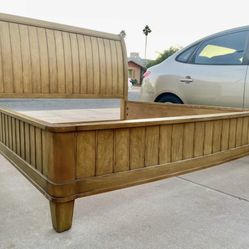 Gorgeous King Size Wood Panel Bed w/ Sleigh Style Back Vertical panel rails & Foot Board