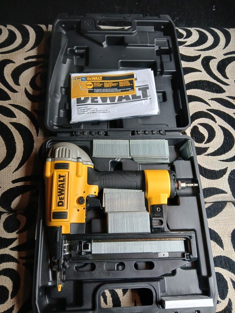 DeWALT 16 Gauge Finish Nailer