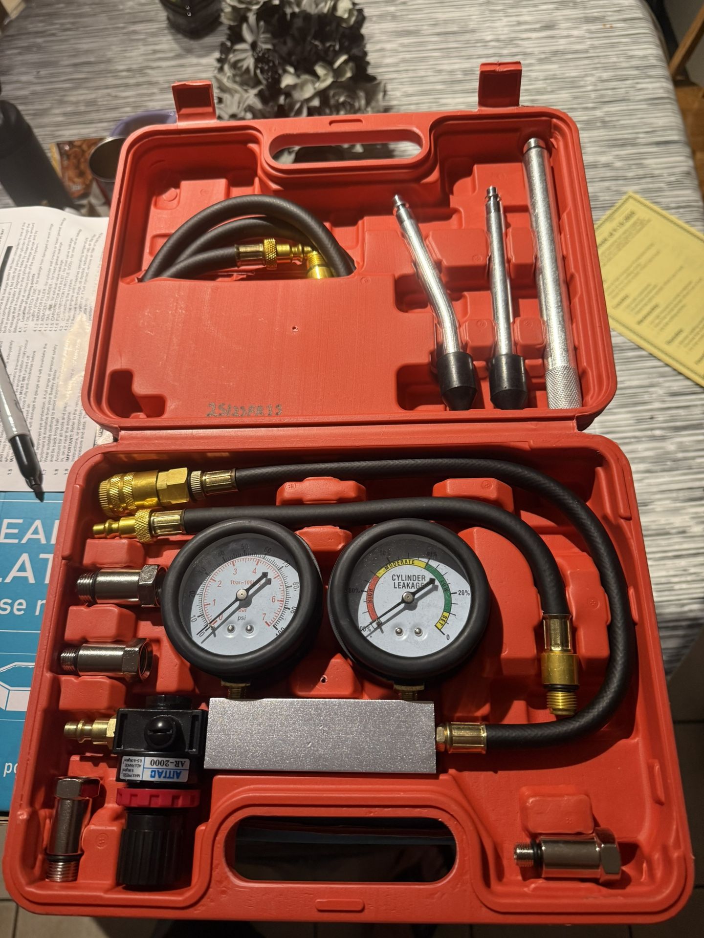 Cylinder Leak Down Tester Kit, Automotive Engine Compression Leakage Test Kit with Extension Rod, Multi-Function for Gasoline Engines, Pressure Check
