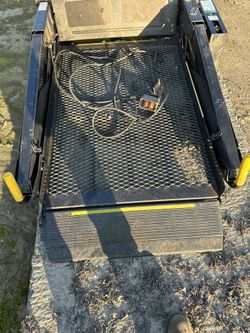 Whee Chair Lift