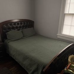 Full Size Bed 