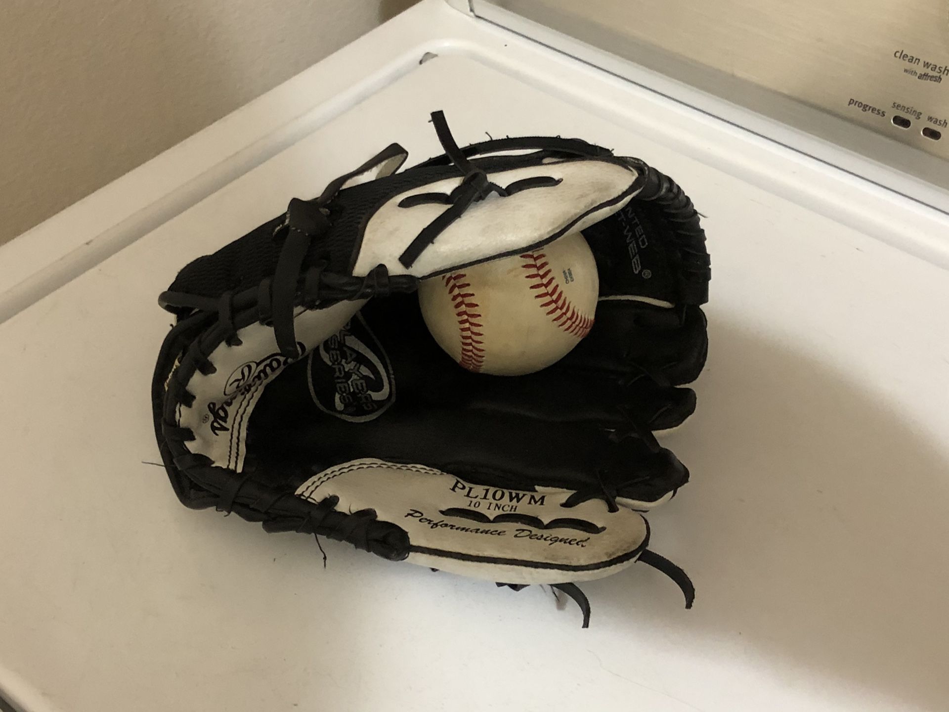 Youth 10” baseball glove