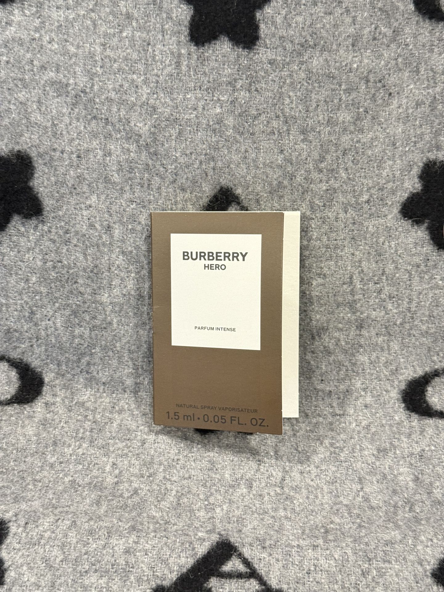 Burberry Hero parfum intense sample 1.5ml