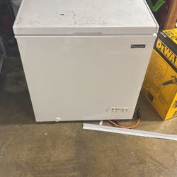 magic chef freezer