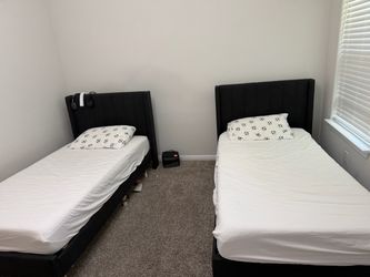 2 twin bed black color