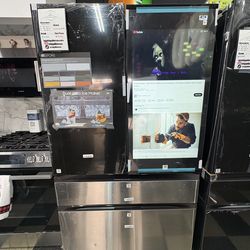 Samsung family hub refrigerator