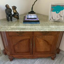 Beautiful Corner Countertop (Rare Granite!)