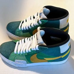 Nike SB Zoom Blazer Mid Premium Green Men’s Size 5    -