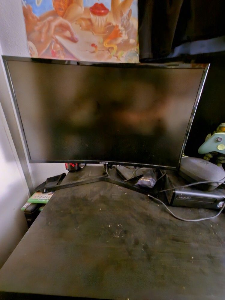 28 Inch SAMSUNG CURVED 60HZ MONITOR