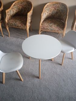 Kids table