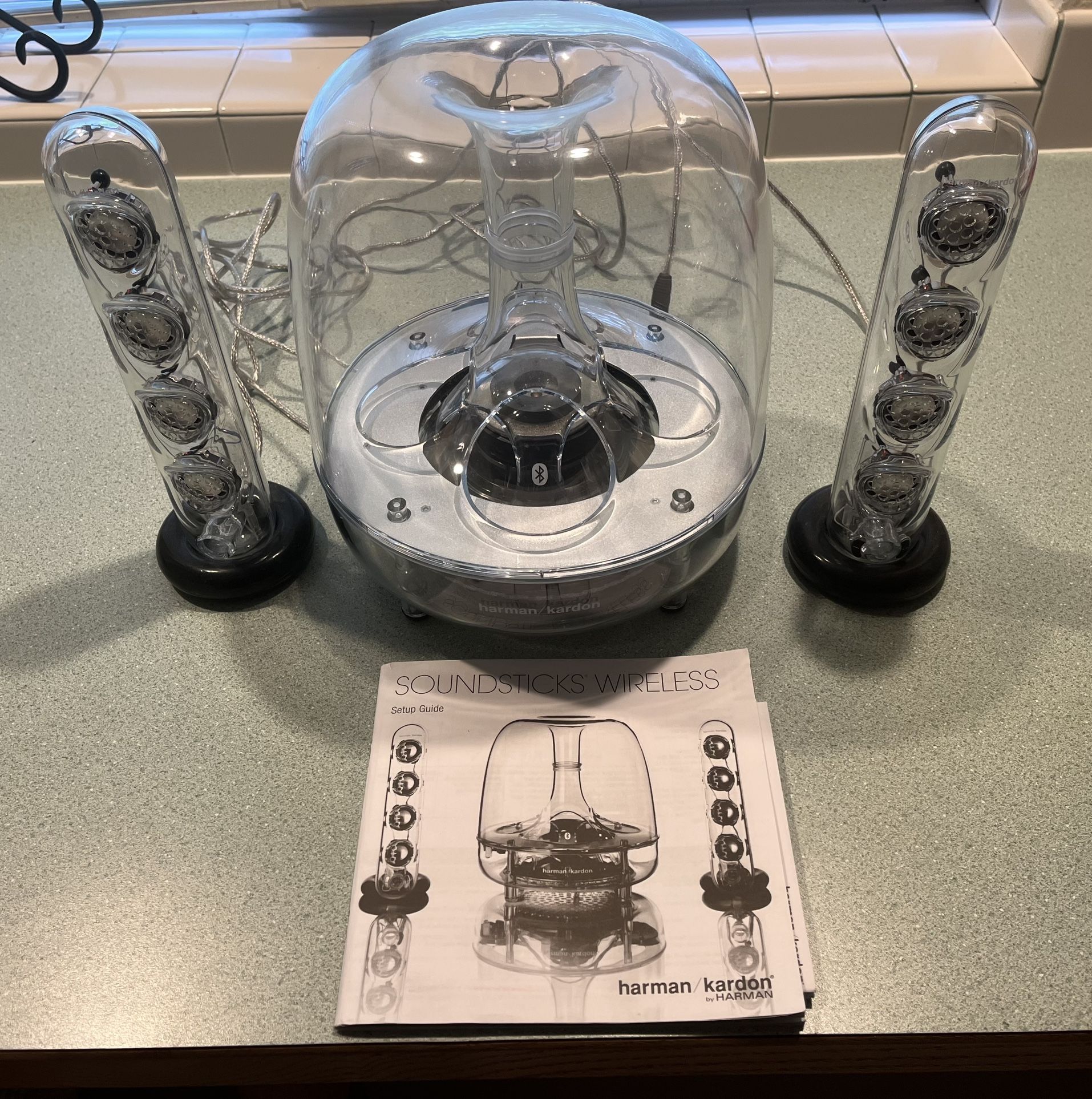 Bluetooth Harmon/ Kardon Soundsticks Speaker System 