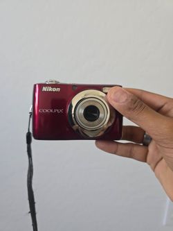 Nikon Coolpix L24 Digital Camera + extras!