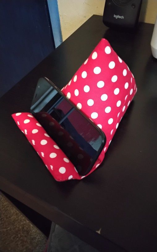 Phone & Tablet Stand