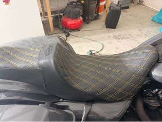 Dominator industries Harley touring seat