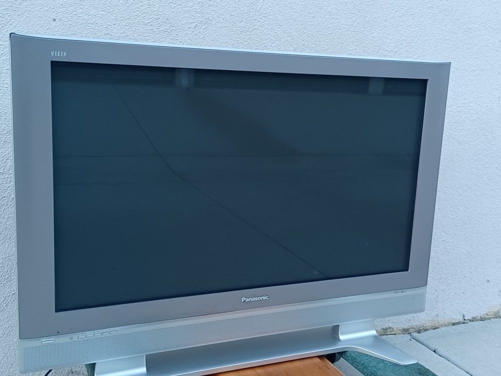 TV, PANASONIC VIEGA, 42"