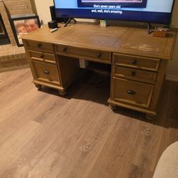 Lawyers Desk