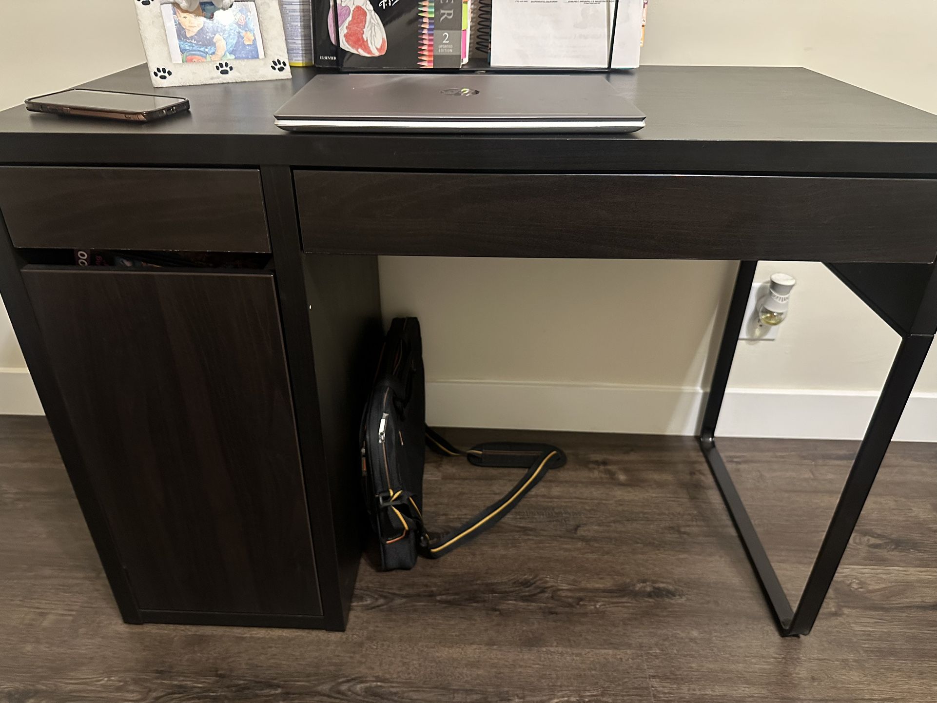 Office Desk With Chair