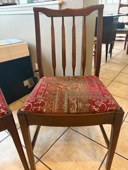 4 Dining Chairs